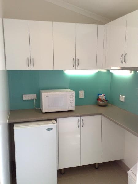 Kitchenette Queen room 