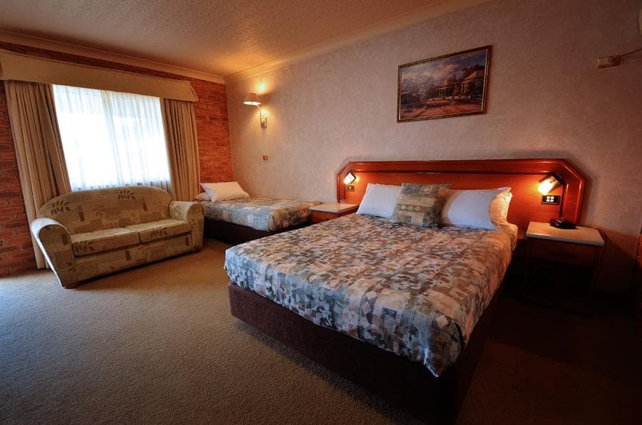Deluxe queen room