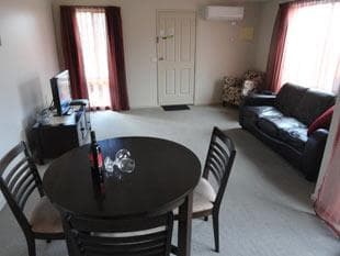 Dining/Lounge
