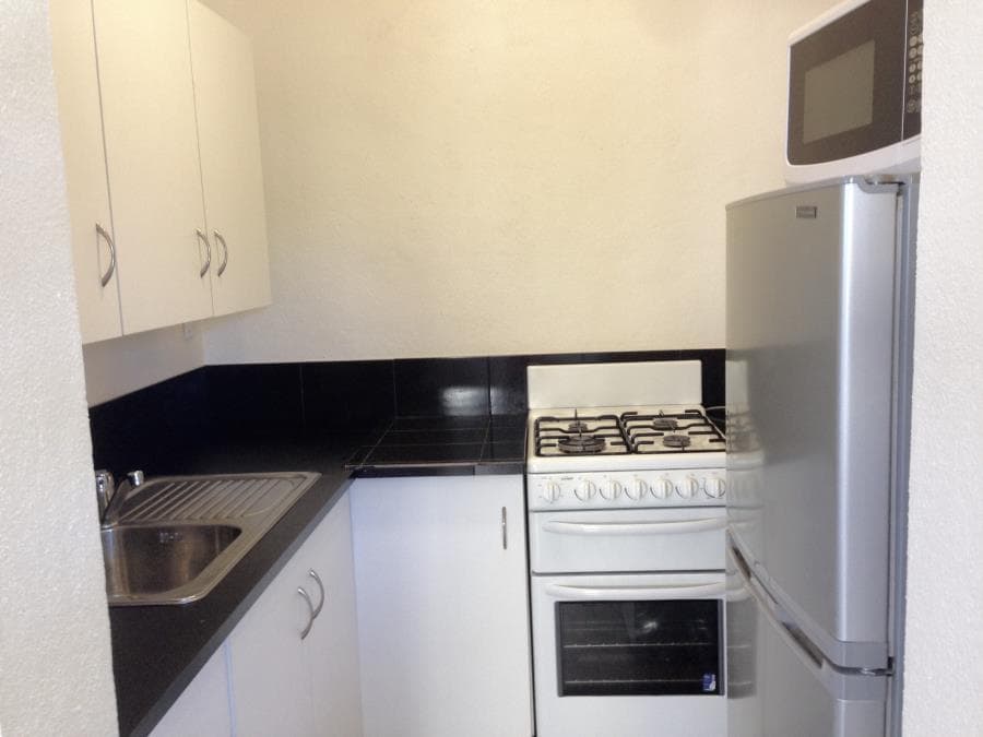 Full kitchen